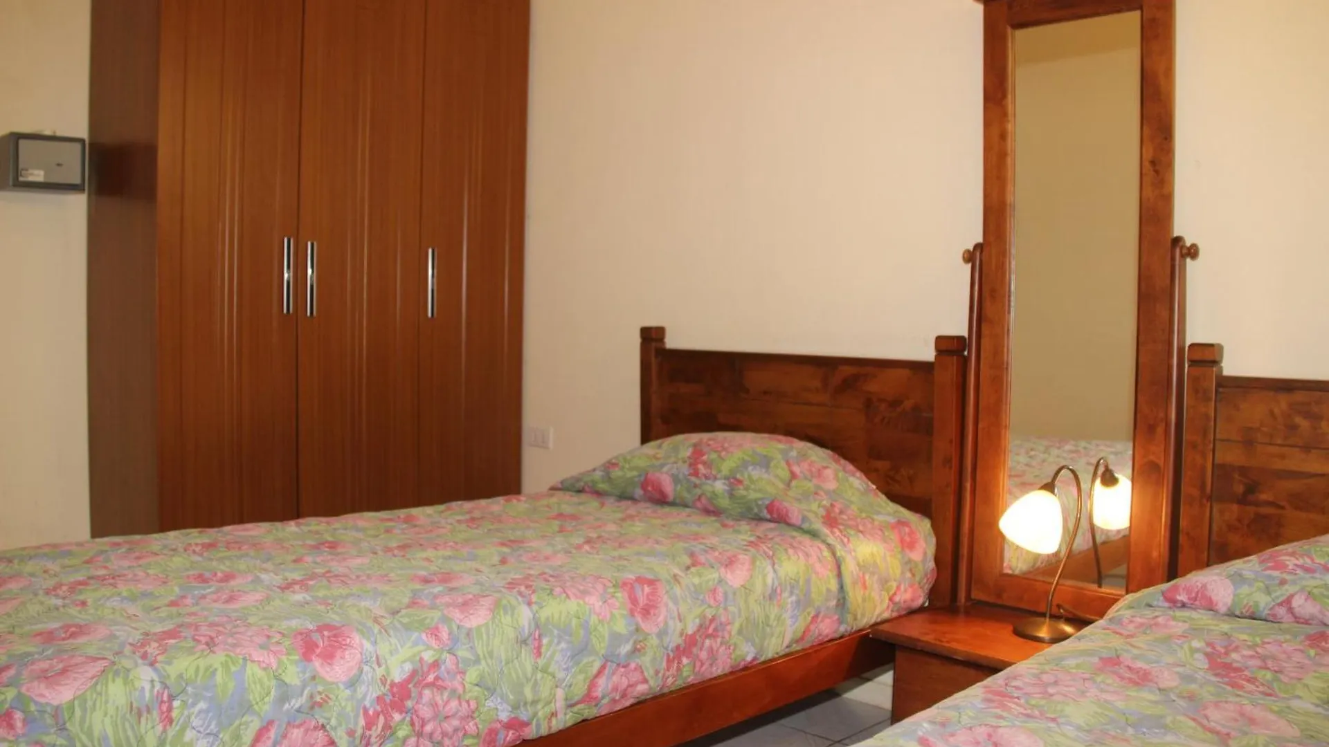 Camacuri Apartments Oranjestad