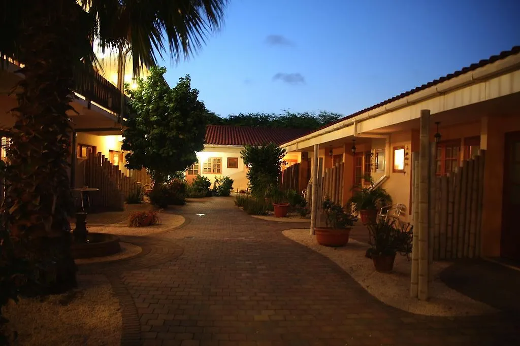 Camacuri Apartments Oranjestad
